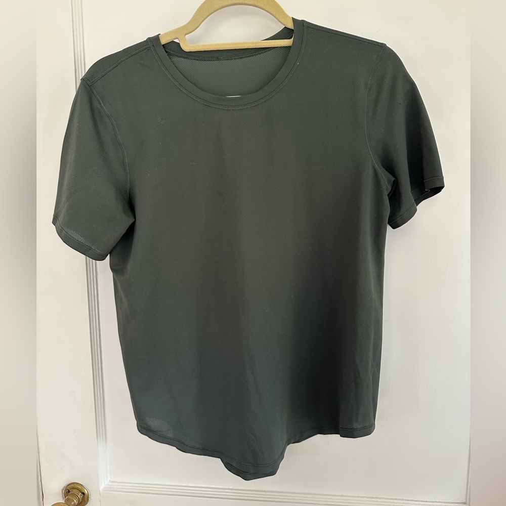 Lululemon Running Top - size 6 - green sage